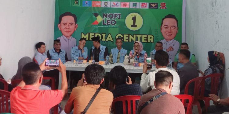 Tim Hukum Nofi Candra -Leo Murphy Laporkan Ramadhani Kirana Putra ke Bawaslu Kota Solok