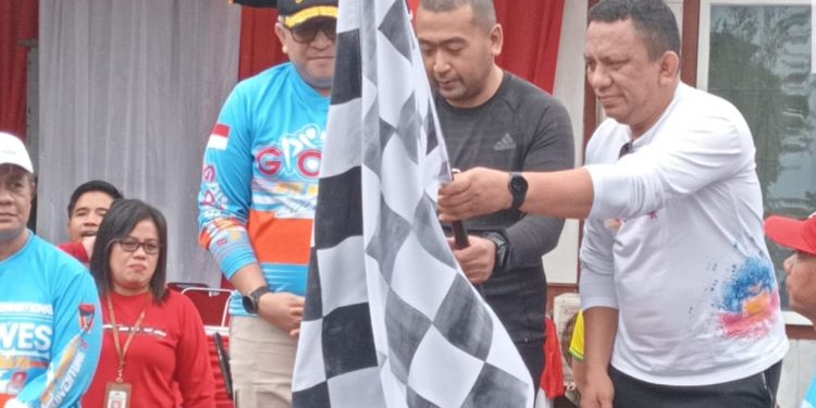 Pemko Padang Bersama Pemkab Mentawai Gelar Jalan Santai di Mentawai