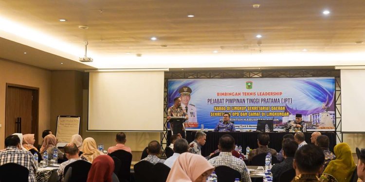 Sekda Medison Hadiri Pembukaan Bimtek Leadership Pejabat Pimpinan Tinggi Pratama ( JPT ) Kabag, Sekretaris OPD dan Camat Lingkup Pemkab Solok