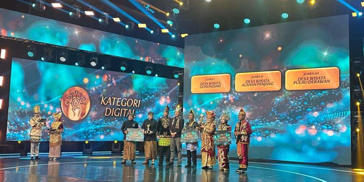Desa Wisata Danau Diatas Alahan Panjang Raih Juara II ADWI Kategori Digital Dari Kemenpar RI