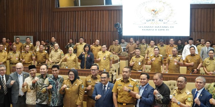 Pjs. Bupati Lima Puluh Kota Bahas Kesiapan Pilkada Serentak Bersama Komisi II DPR RI