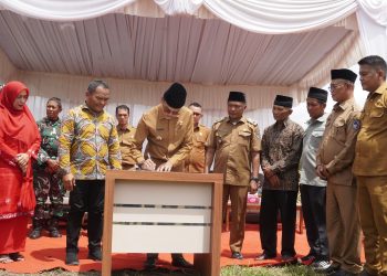 Hibahkan 11.085 M Tanah, Bupati Safaruddin : Defrianto Ifkar Sosok Panutan Lima Puluh Kota yang Peduli dengan Pembinaan Generasi Muda