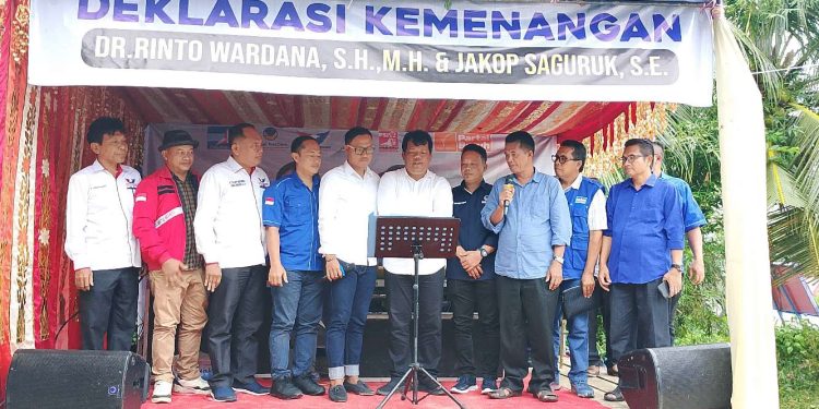 Usai Ditetapkan Sebagai Pemenang, Pasangan Rinto-Jakop Deklarasikan Kemenangan