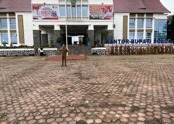 Sekda Medison Pimpin Apel Gabungan di Lingkup Pemerintah Kabupaten Solok