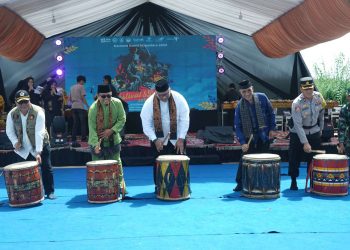 Ditandai Dengan Pemukulan  Gendang, Karisma Event Nusantara Festival 5 Danau Kabupaten Solok Secara Resmi Digelar