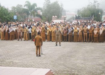 Pemkab Solok Melaksanakan Apel Gabungan Awal Tahun 2025