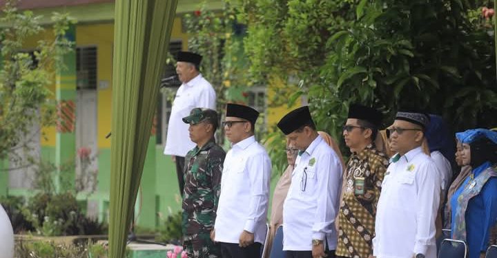 Wali Kota Solok Bertindak Sebagai Inspektur Upacara Dalam Rangka Memperingati HAB Ke-79 Kementerian Agama