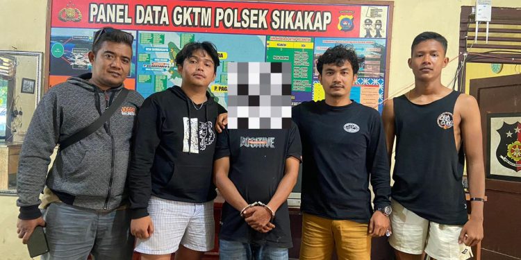 Kedapatan Memiliki Narkoba, Seorang Pria di Amankan Satres Narkoba Polres Mentawai di Pelabuhan Sikakap