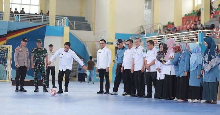 Wakil Walikota Solok Membuka Kegiatan Turnament Futsal SMANTI CUP IV Tahun 2025