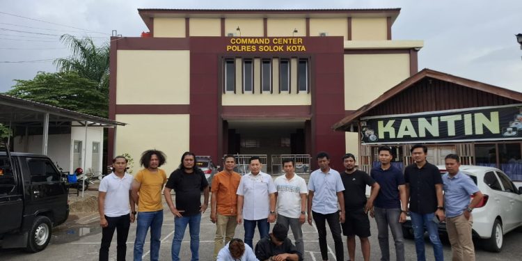 Tim Opsnal Polres Solok bersama Tim Gabungan Polres Solok Kota Berhasil Mengamankan Pelaku Pencurian Sepeda Motor