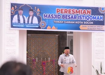 Wali Kota Solok, H. Zul Elfian Umar Resmikan Masjid Besar Istiqomah Tanah Garam