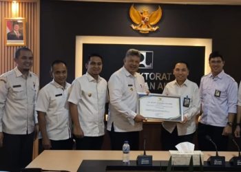 Embung Batang Bingung Selesai, Wali Kota Solok Serahkan Piagam Ucapan Terima Kasih ke Kementerian PUPR