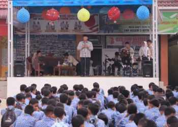 Beri Kultum di SMPN 5, Wali Kota Solok, H. Zul Elfian Umar Pesankan ini