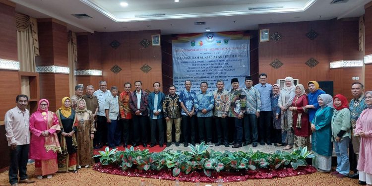 Gubernur Sumbar bersama Kepala Daerah dan Wakil Kepala Daerah Terpilih Silaturahmi dengan Perantau S3