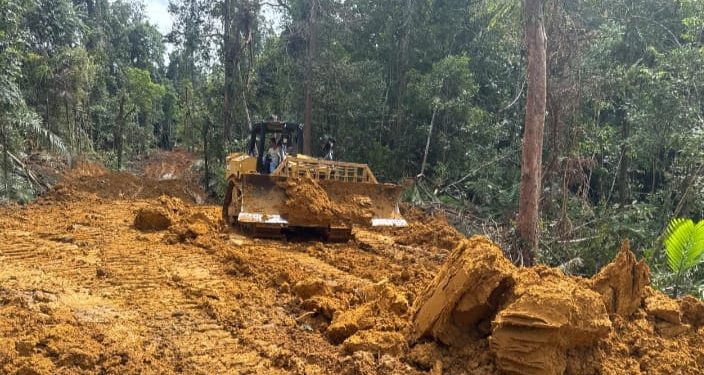 Pembukaan Badan Jalan Program TMMD ke 123 Mentawai Telah Mencapai 50℅