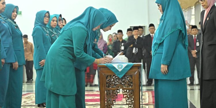 Ny.Dona Ramadhani Kirana Putra Resmi Jabat Ketua TP PKK Kota Solok