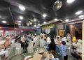 Suasana buka bersama dengan masyarakat di kediaman Wakil Ketua DPRD Kota Solok, Amrinof Dias