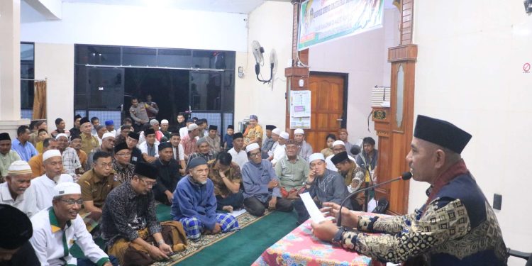 Dampingi Wakil Gubernur Safari Ramadhan di Andiang, Bupati Safni dan Wabup Rito Puji Perhatian Pemprov ke Lima Puluh Kota