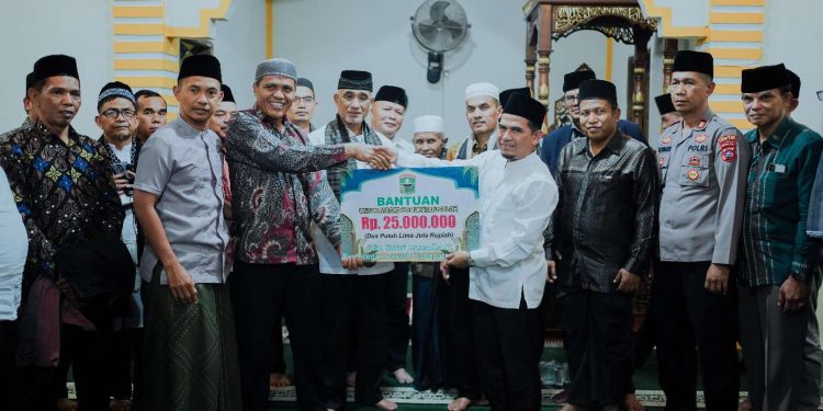 Pimpin TSR, Wabup Solok H. Candra Kunjungi Mesjid Baiturrahman Nagari Paninggahan