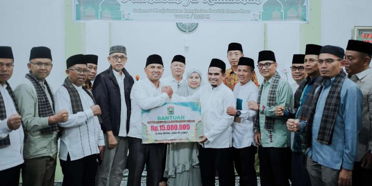 Wabup Candra Pimpin TSR Kunjungi Musholla Al-Fathan Nagari Batang Barus