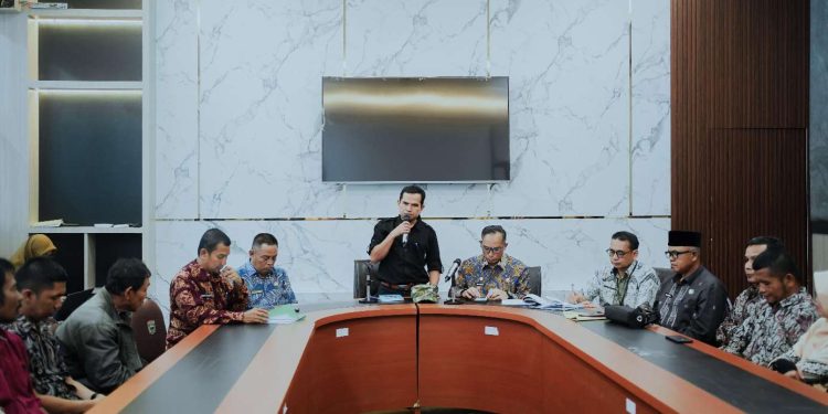 Tingkatkan Kualitas Pendidikan, Wabup Candra Adakan Pertemuan dengan Guru Bermasalah