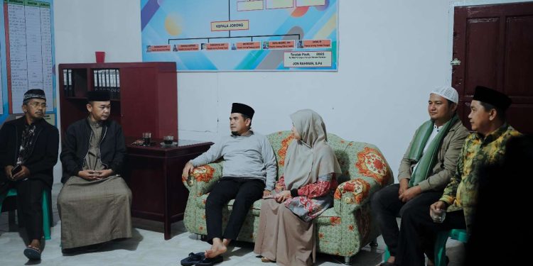 Usai Safari Ramadhan, Wabup Solok Kunjungi Kantor Wali Nagari Persiapan Sungai Nanam Selatan