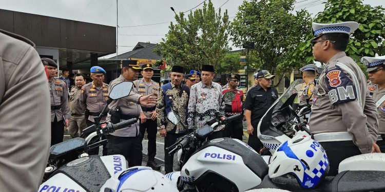 Bupati dan Wakil Bupati Lima Puluh Kota Hadiri Apel Gelar Pasukan Operasi Ketupat Singgalang 2025