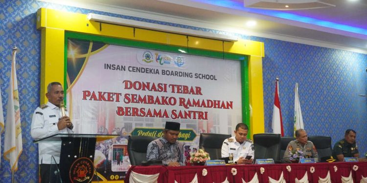 Serahkan 1200 Paket Sembako, Bupati Safni Sikumbang Puji Kepedulian ICBS Harau