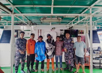 Hilang Kontak Setelah Dihantam Gelombang, Tim SAR Mentawai Berhasil Menemukan Tiga Neyalan Dalam Kondisi Selamat