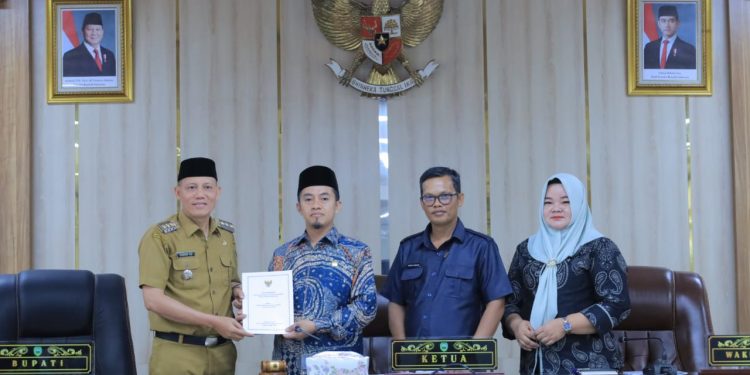 Rapat Paripurna LKPJ Kepala Daerah Kabupaten Pasaman TA 2024, Bupati Sabar AS Apresiasi Peran Dewan