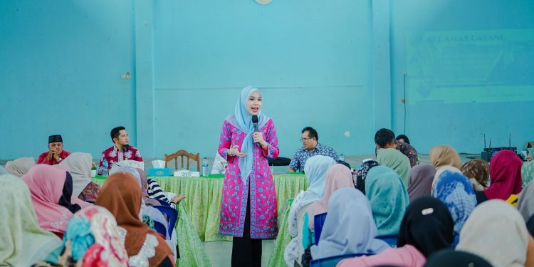 Sambut Idul Fitri 1446 H/ 2025 H, Athari Ghauti Ardi Berbagi Berkah 500 Paket Sembako di Kota Sawahlunto dan Kab. Sijunjung