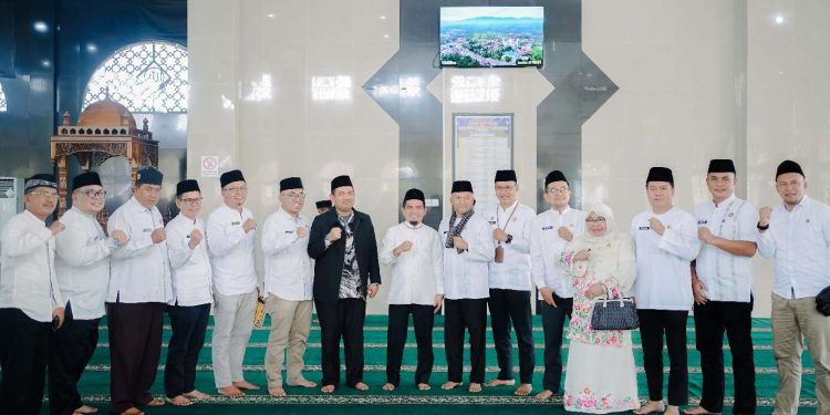 Wabup Candra Hadiri Tabligh Akbar Peringatan Hari Jadi Ke-112 Kabupaten Solok di Islamic Center Koto Baru