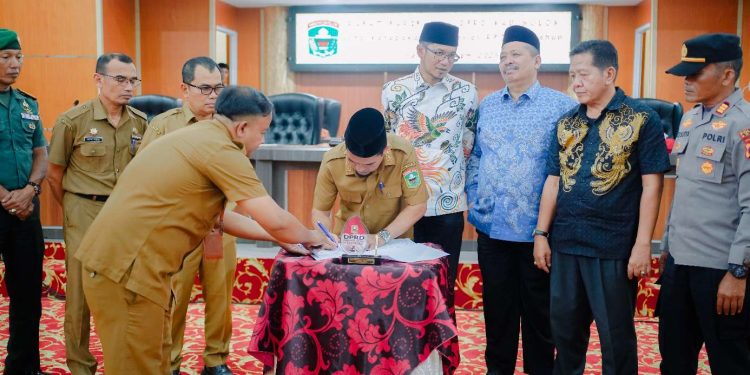 Wabup Solok Hadiri Rapat Paripurna DPRD dalam Rangka Penyampaian Hasil Pembahasan Ranwal RPJMD 2025 – 2029