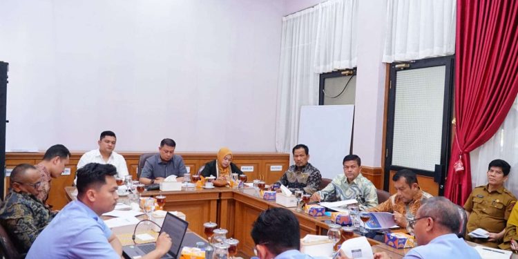 Komisi B DPRD Kota Payakumbuh Menggelar RDP bersama Perumda Air Minum Tirta Sago
