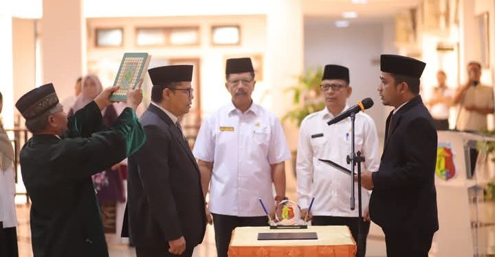 Dilantik Wali Kota Ramadhani, Dr. Desmon Jabat PJ. Sekda Kota Solok