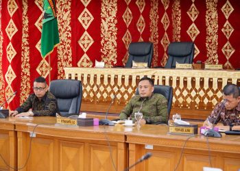 Komisi C DPRD Kota Payakumbuh Menggelar Rapat Bersama Sejumlah Ketua Komite Sekolah