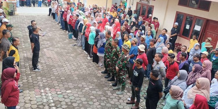 Pemkab Solok Laksanakan Gotong Royong Bersama Di Nagari Gantung Ciri