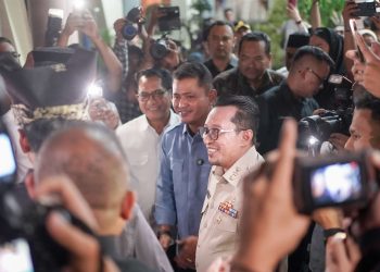 Bupati Solok Sambut Kedatangan Menteri PUPR dan Anggota DPR RI di Bandara Internasional Minangkabau