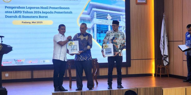 Pemkab Solok Raih Penghargaan Wajar Tanpa Pengecualian (WTP) 8 Kali Berturut -Turut dari BPK RI