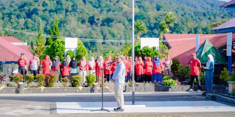 Wakil Bupati Solok Pimpin Apel Akbar Goro Bersama SMA/SMK se-Kecamatan Gunung Talang