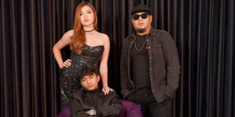 Fajar Sadboy bareng Julia Vio dan DJ Ronny Rilis Lagu “Papa Gula”, Senggol Kelakuan Para Suami Centil