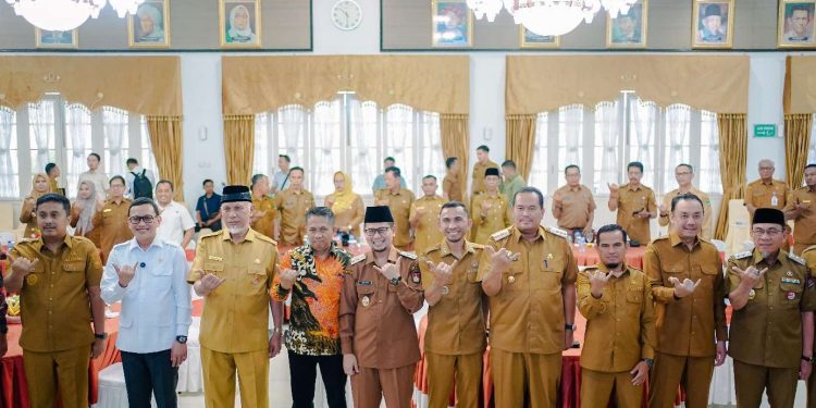 Wabup Solok Hadiri Pertemuan Strategis bersama Menteri Perlindungan Pekerja Migran Indonesia Bersama Kepala Daerah Se-Provinsi Sumbar