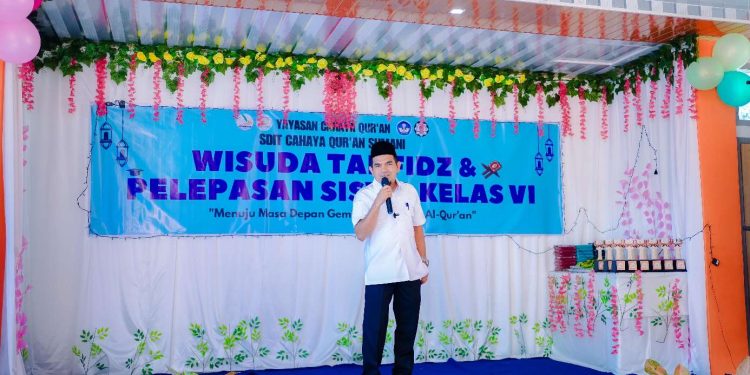 Wakil Bupati Solok Hadiri Wisuda Tahfidz & Pelepasan Siswa Kelas VI SDIT Cahaya Qur’an Sumani