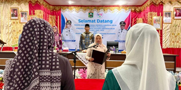 Tim Pembina Posyandu Kab. Solok Periode Tahun 2025-2030 Dilantik dan Dikukuhkan