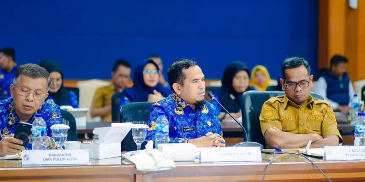 Wabup Candra Hadiri Rakor Pengendalian Inflasi Daerah Tengah Tahun 2025 Provinsi Sumatera Barat