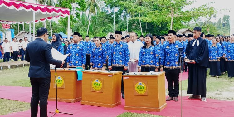 Pemda Mentawai Lantik dan Serakan SK kepada 436 Orang (PPPK) Tahap I Formasi Tahun 2024
