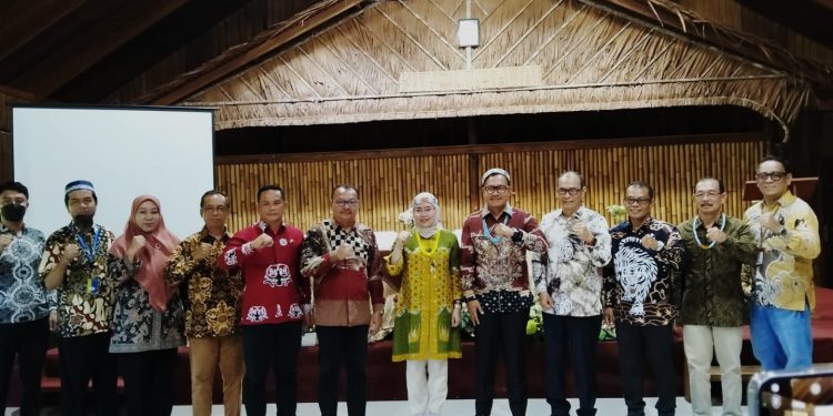 Bupati Mentawai Resmikan Universitas Terbuka di Mentawai