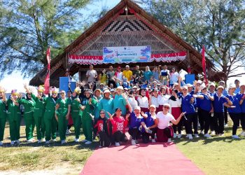 Wakil Bupati Mentawai Jakop Saguruk Buka Secara Resmi Lomba Senam Kreasi