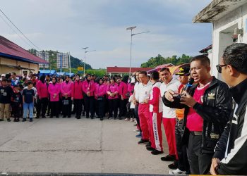 Sambut HUT Bhayangkara Ke-79, Polres Kepulauan Mentawai Gelar Jalan Santai