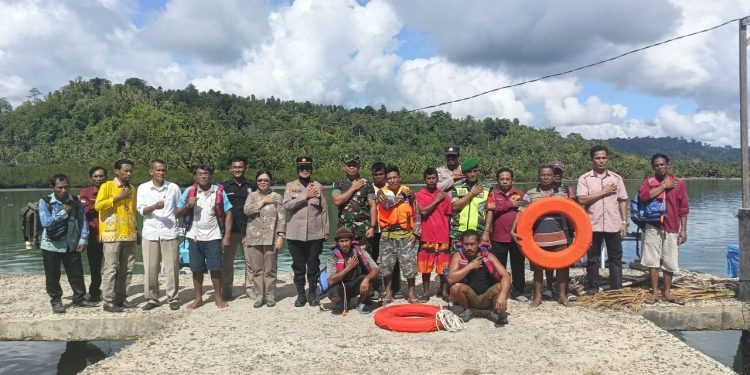 Kapolsek Sipora Gelar Sosialisasi Keselamatan di Laut untuk Nelayan Desa Sioban